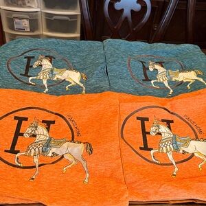 No brand pillow covers. 18 “ sold as set of 2. 2 blue. 2 orange